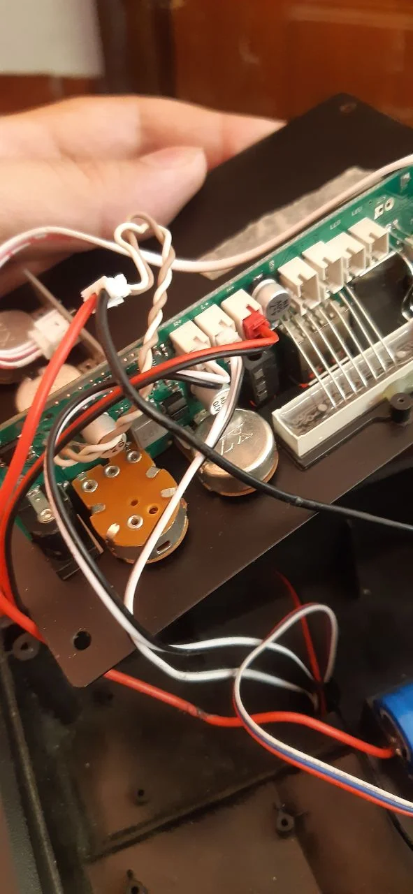 تعویض باتری و سیم‌کشی داخلی اسپیکر بلوتوث شیائومی